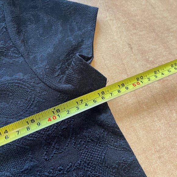 Elegant Black Embellished Short Sleeve Top - Picture 14 of 15